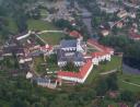 10 - … a otevřel se tak pohled na Vyšší Brod s klášterem a Poštovním muzeem… - 